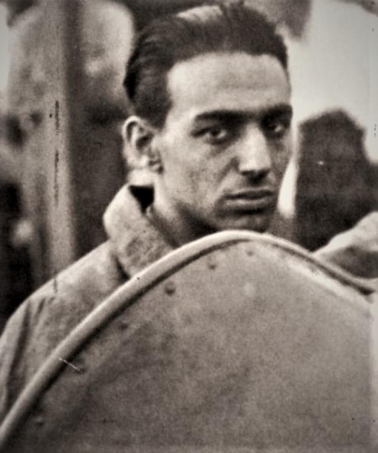 Imagen Osvaldo P. Médica era un volante que actuaba desde 1926 y que había dejado de correr en 1933. Estaba suspendido por el A. C. A. y recién hace quince días se le levantó la pena. 