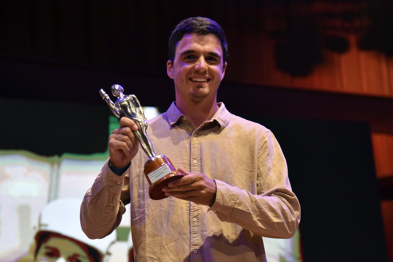 Imagen Mateo Majdalani con el Olimpia de Plata