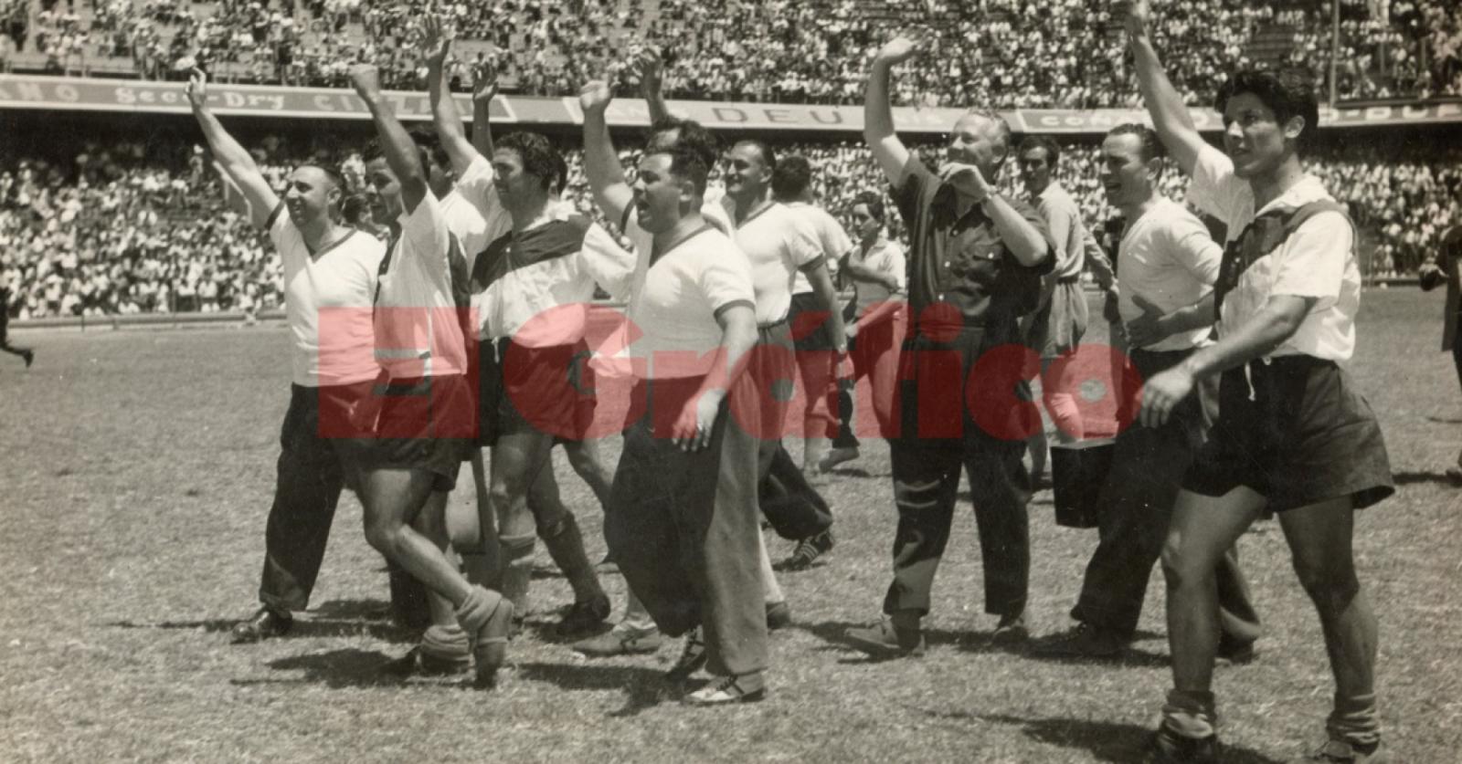 Imagen Momento histórico: River celebra en La Bombonera tras el 2-1 ante Boca