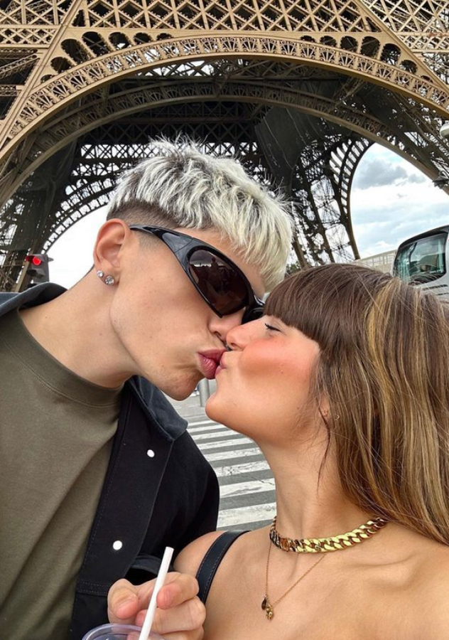 Imagen Alejandro Garnacho y su novia, de vacaciones en París.