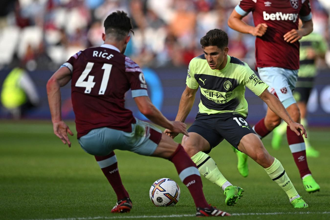 Imagen Julián Alvarez reemplazó a Erling Haaland a quince minutos del final y debutó en la Premier League