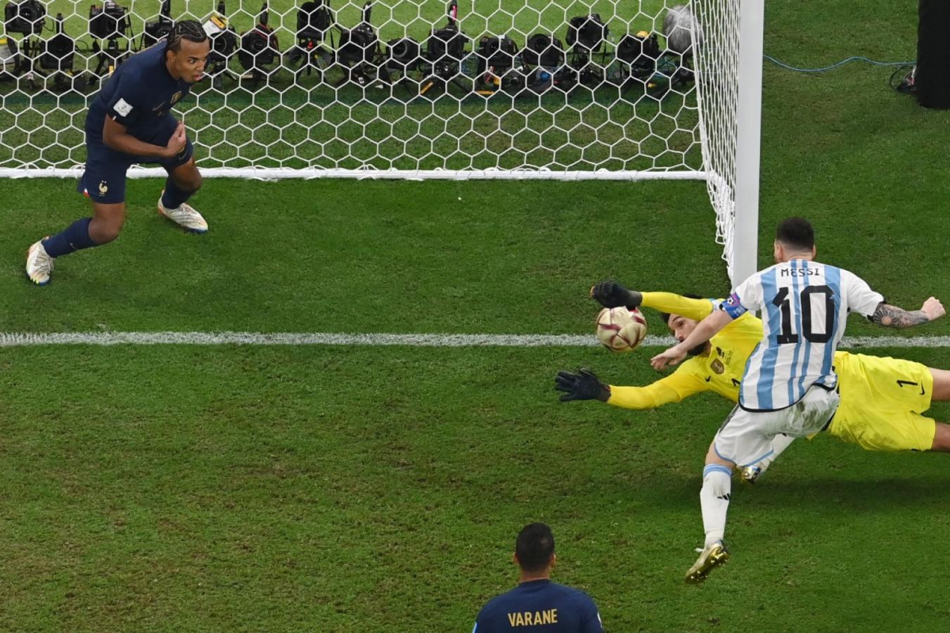 Imagen Messi y un 3-2 repleto de suspenso (AFP)
