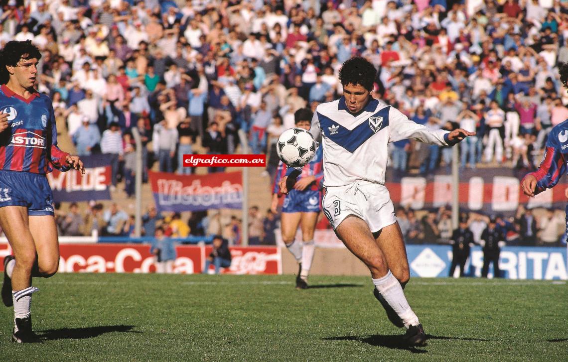 Imagen El comienzo. Vélez, en 1987.
