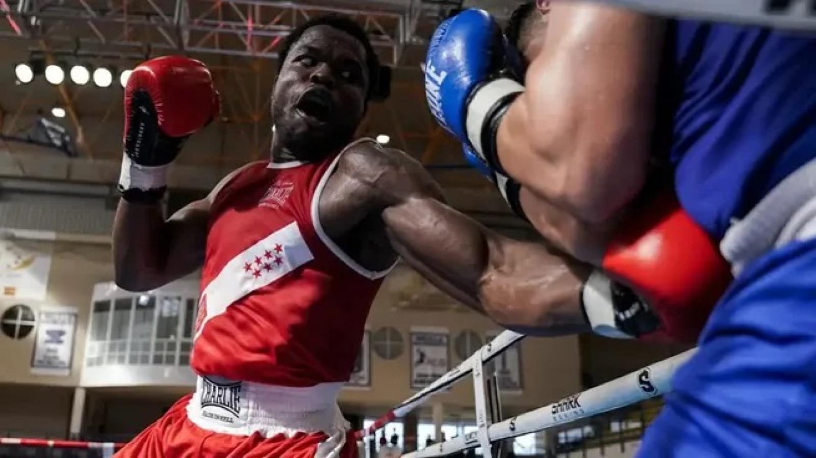 Imagen Bocas Junior, el boxeador de Camerún con el nombre xeneize.