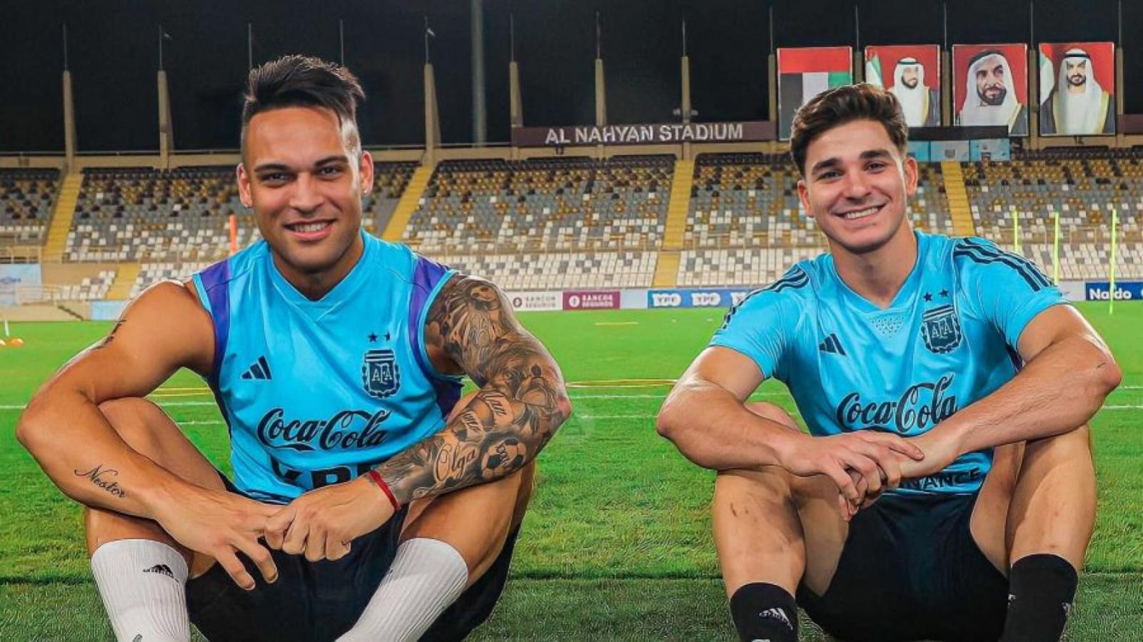 Imagen Lautaro Martínez y Julián Álvarez: la sana competencia por el 9.