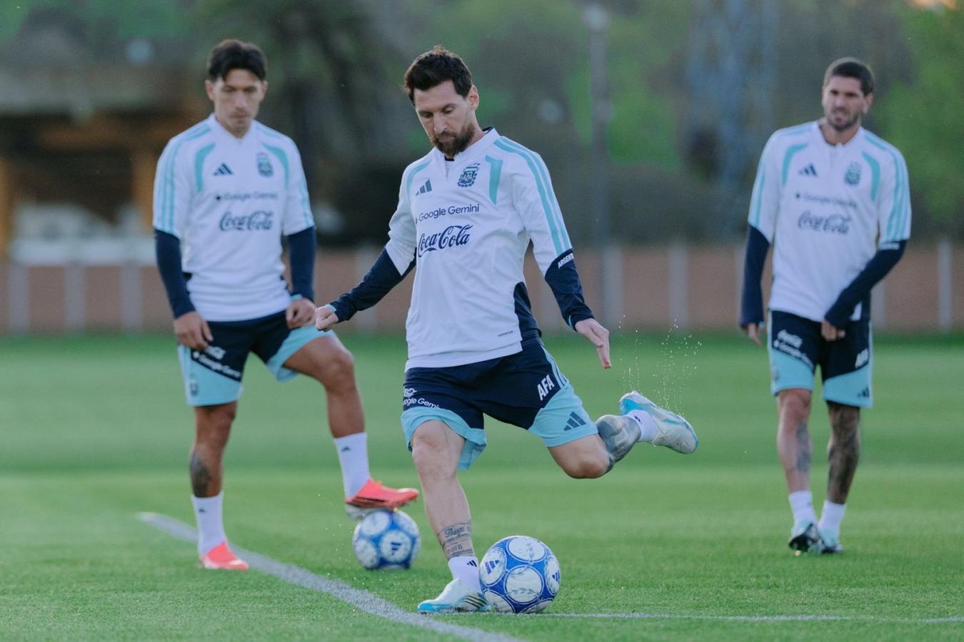 Imagen de Empezó la despedida: Messi se integró a la Selección, con asado de por medio