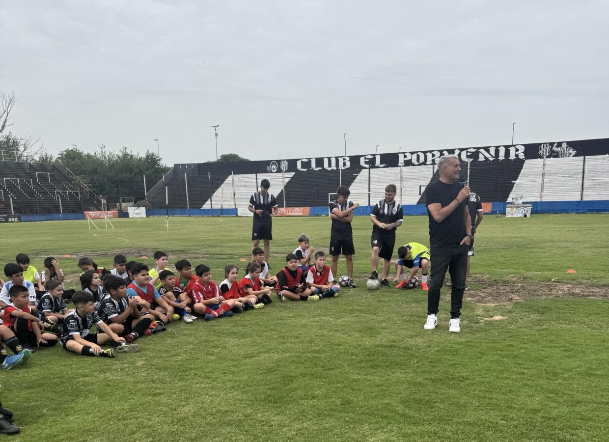 Imagen La charla de Luis Islas con los chicos de El Porvenir