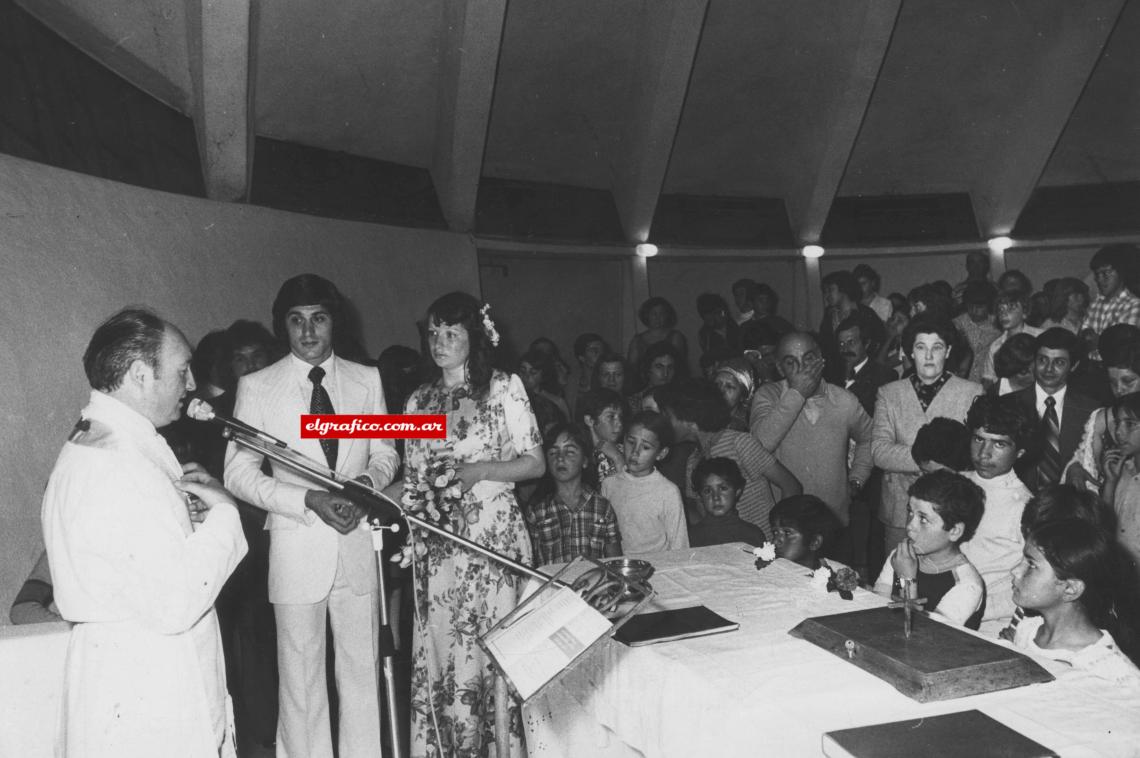 Imagen Octubre de 1977. Casamiento con Olga en Quilmes.