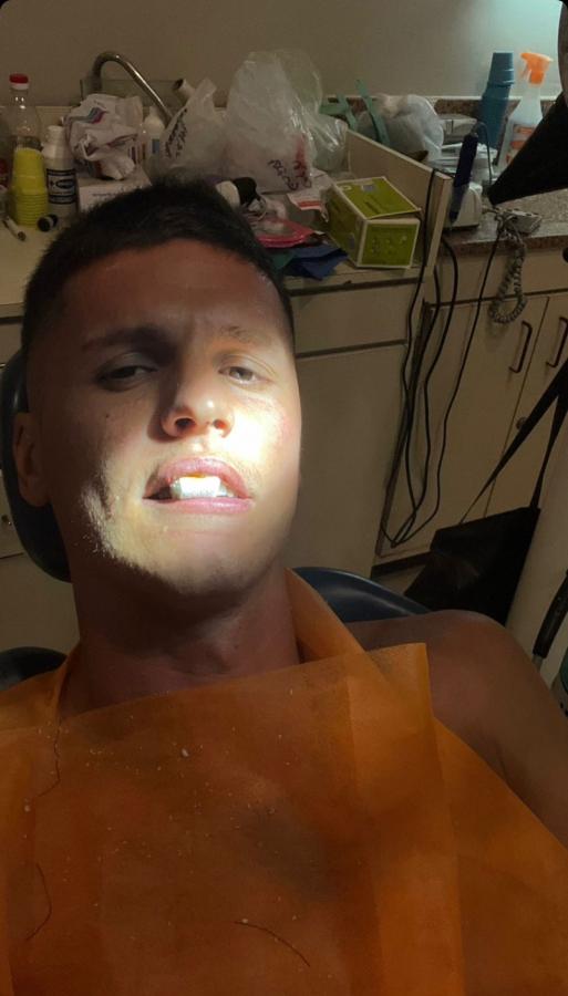 Imagen Guido Carrillo terminó en el odontólogo tras perder tres dientes ante Sarmiento (IG @guidomcarrillo)