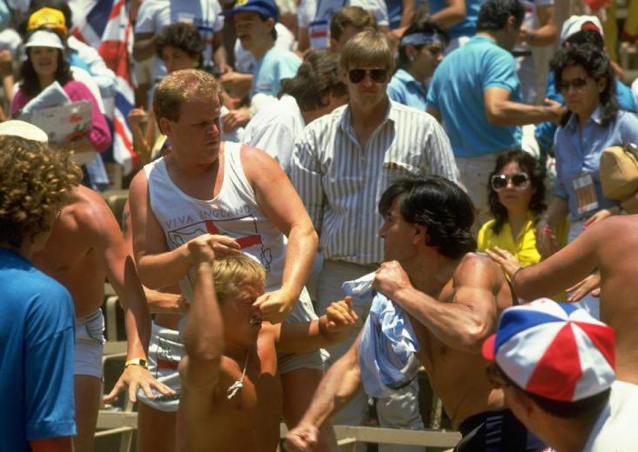 Imagen Raúl Gámez y su pelea con hinchas ingleses en el Mundial '86.