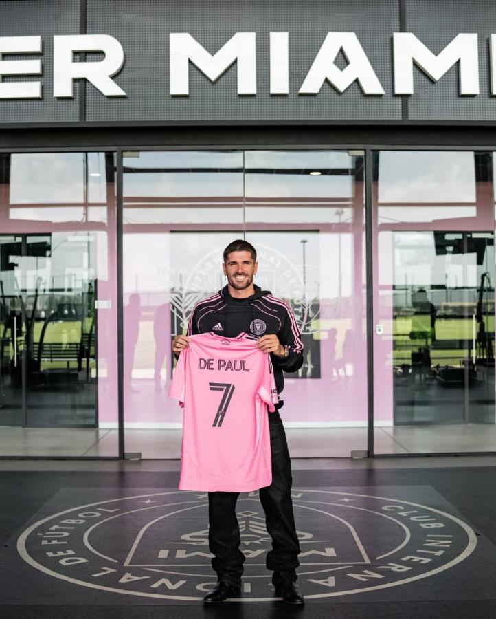 Imagen El campeón del mundo dejó Atlético Madrid a cambio de 15 millones de euros y será uno de los jugadores franquicia del equipo de Lionel Messi.
