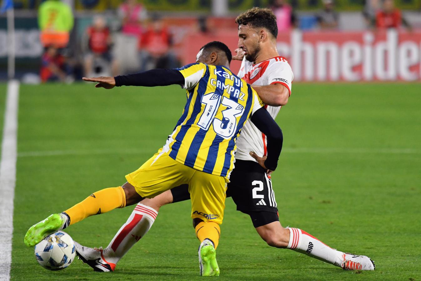 Imagen El duelo entre Jaminto Campaz y Sebastián Boselli.