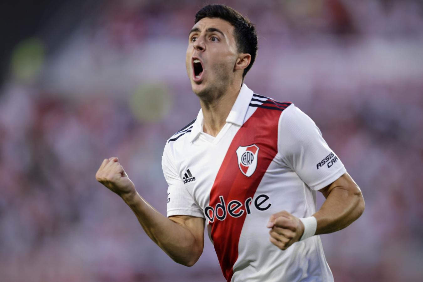 Imagen Por José Paradela, River sólo escucharía ofertas para una venta, no por un préstamo.