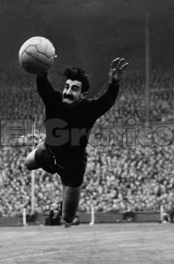 Imagen La foto emblemática de su gran actuación en Wembley, el 9 de mayo de 1951.