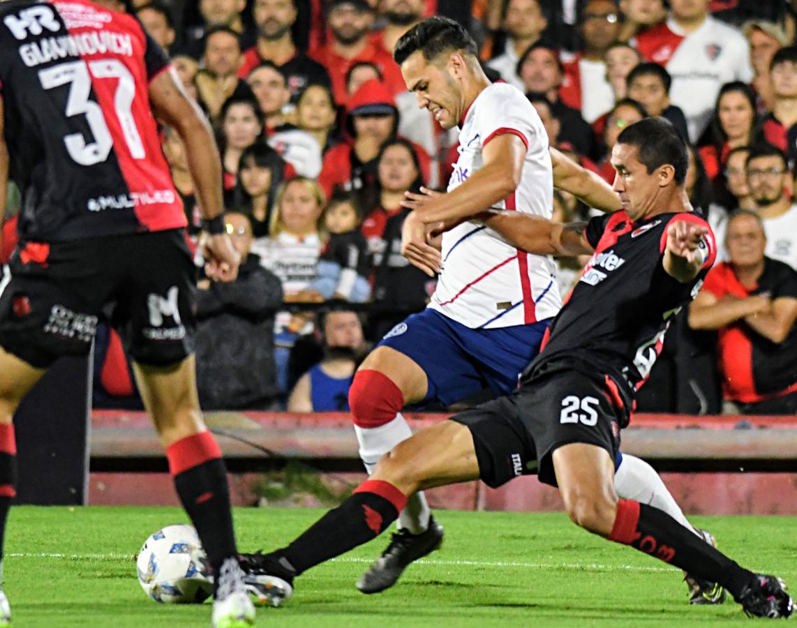 Un punto que no le sirve a ninguno: Newell's y San Lorenzo empataron 2 ...