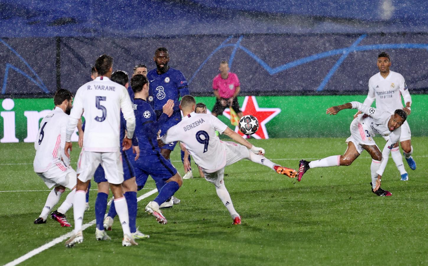 Imagen Benzema llegó a los 71 tantos en la Champions y ya es el 4° goleador histórico (@ChampionsLeague)