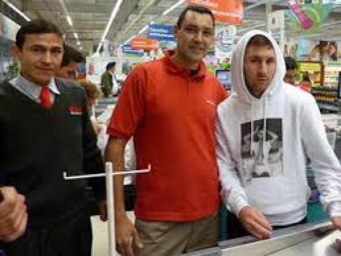 Imagen En junio de 2013, Messi revolucionó un Carrefour con su presencia en Gualeguaychú