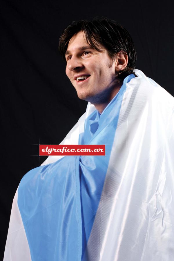 Imagen Piel celeste y blanca. Messi ya vibraba con la proximidad del Mundial.