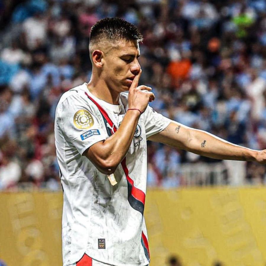 Imagen Echeverri debe volver a Manchester City tras interrumpir su préstamo en Leverkusen.