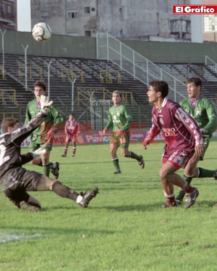 Imagen Ferro descendió el 11 de junio de 2000 siendo goleado por Lanús 7 a 0
