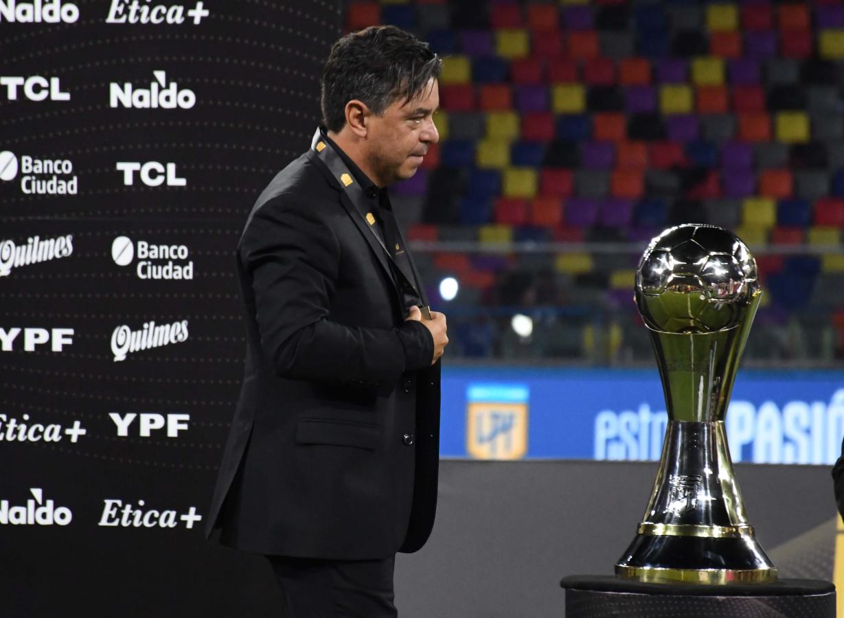 Imagen El Trofeo de Campeones obtenido el 18/12/21 fue el último título de Gallardo con River. Fotobaires.