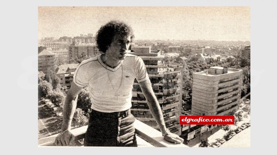 Una foto símbolo para resumir la vida de Wolff. Su cara esperanzada y Madrid latiendo debajo. Todas las ganas y el ánimo dispuesto para conquistarla.