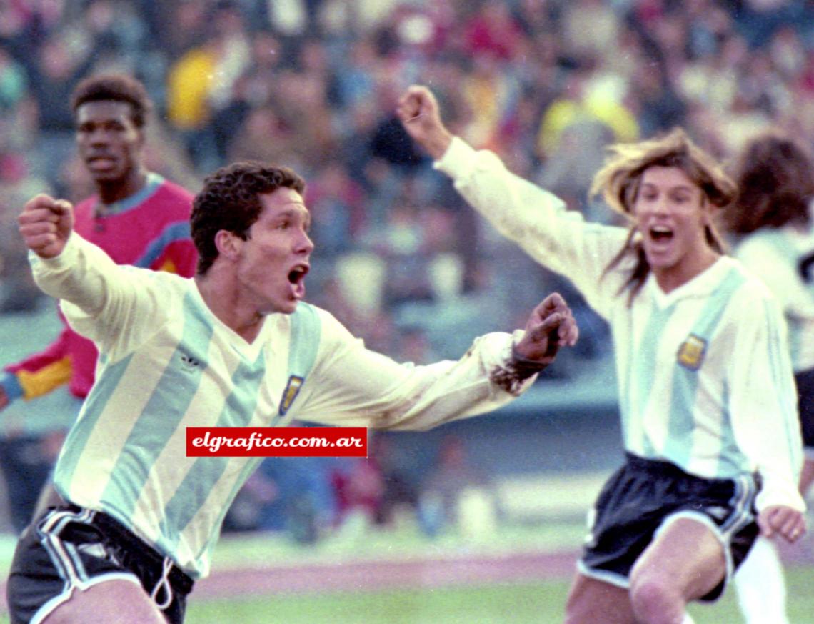 Imagen Festejo con Caniggia - Copa América Chile 91