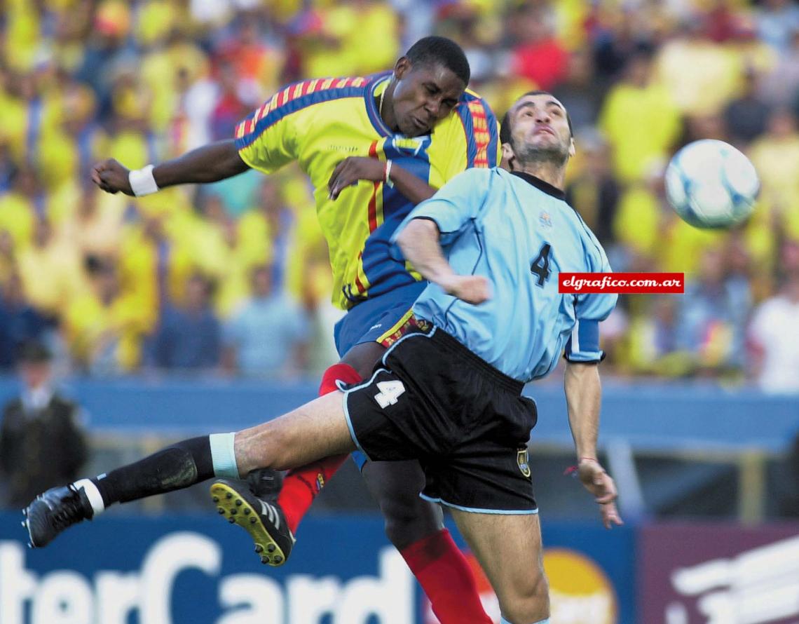 Con la celeste enfrentando a Ecuador en Quito.
