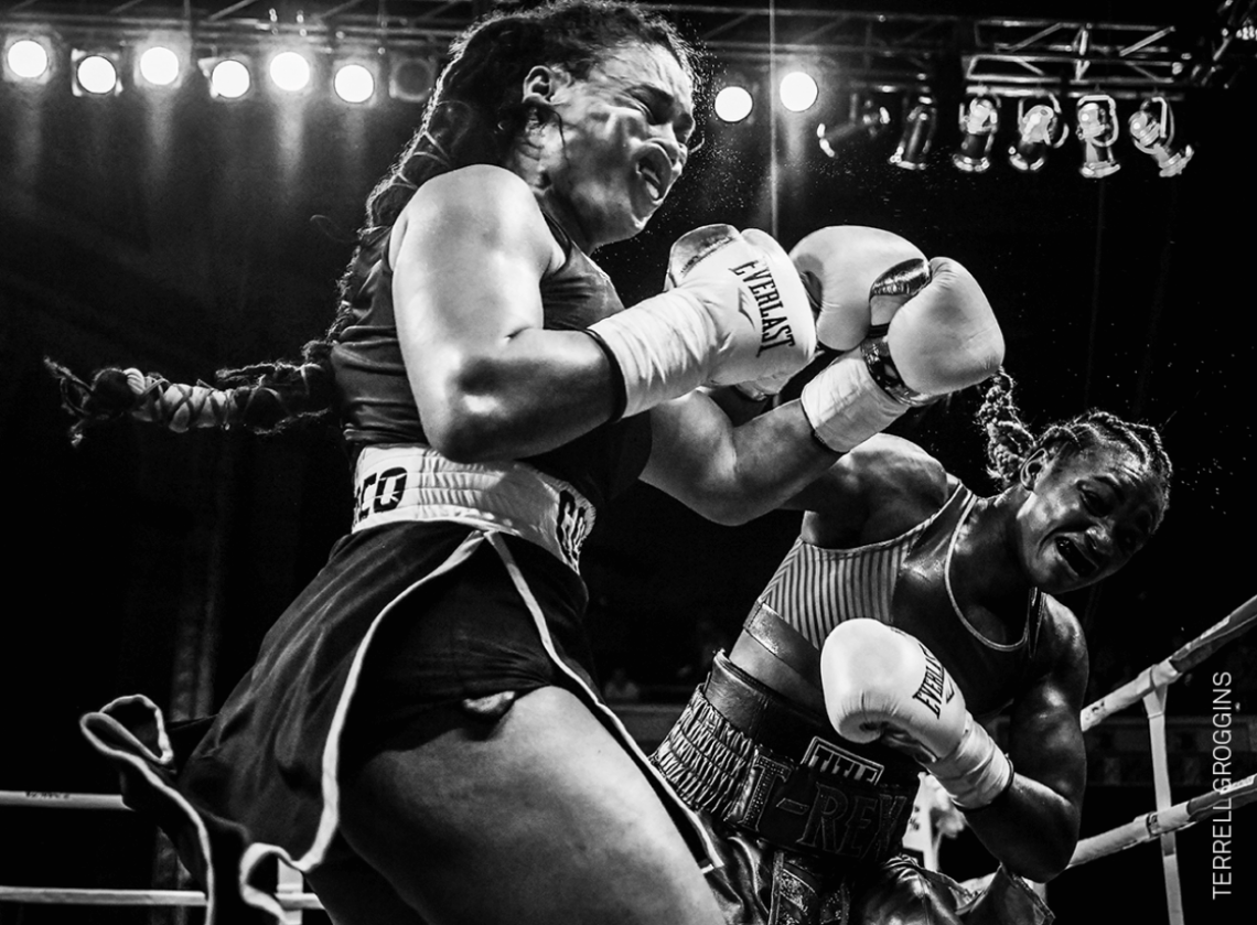 "Shields golpea de nuevo". Foto: Terrell Groggins