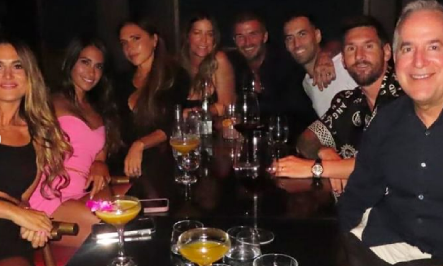 Imagen "La cena perfecta. Familia", describió Beckham la cena del jueves en Miami con Messi, Busquets y Jorge Mas.