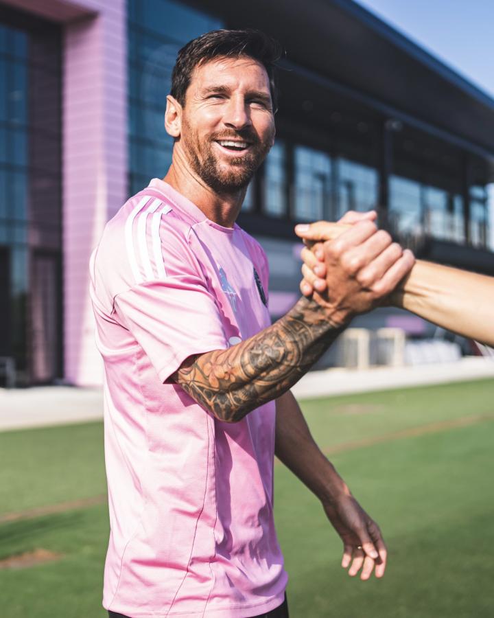 Imagen Volvió la sonrisa: hoy Messi retornará a las canchas para Inter Miami.