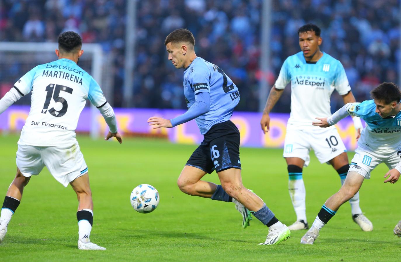 Imagen de Increíble: Racing se durmió y Belgrano se lo igualó en 8 minutos