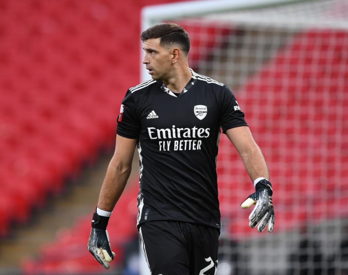 Imagen Emiliano Martínez durante su etapa en Arsenal, la cual estuvo marcada por muchas salidas a préstamo.