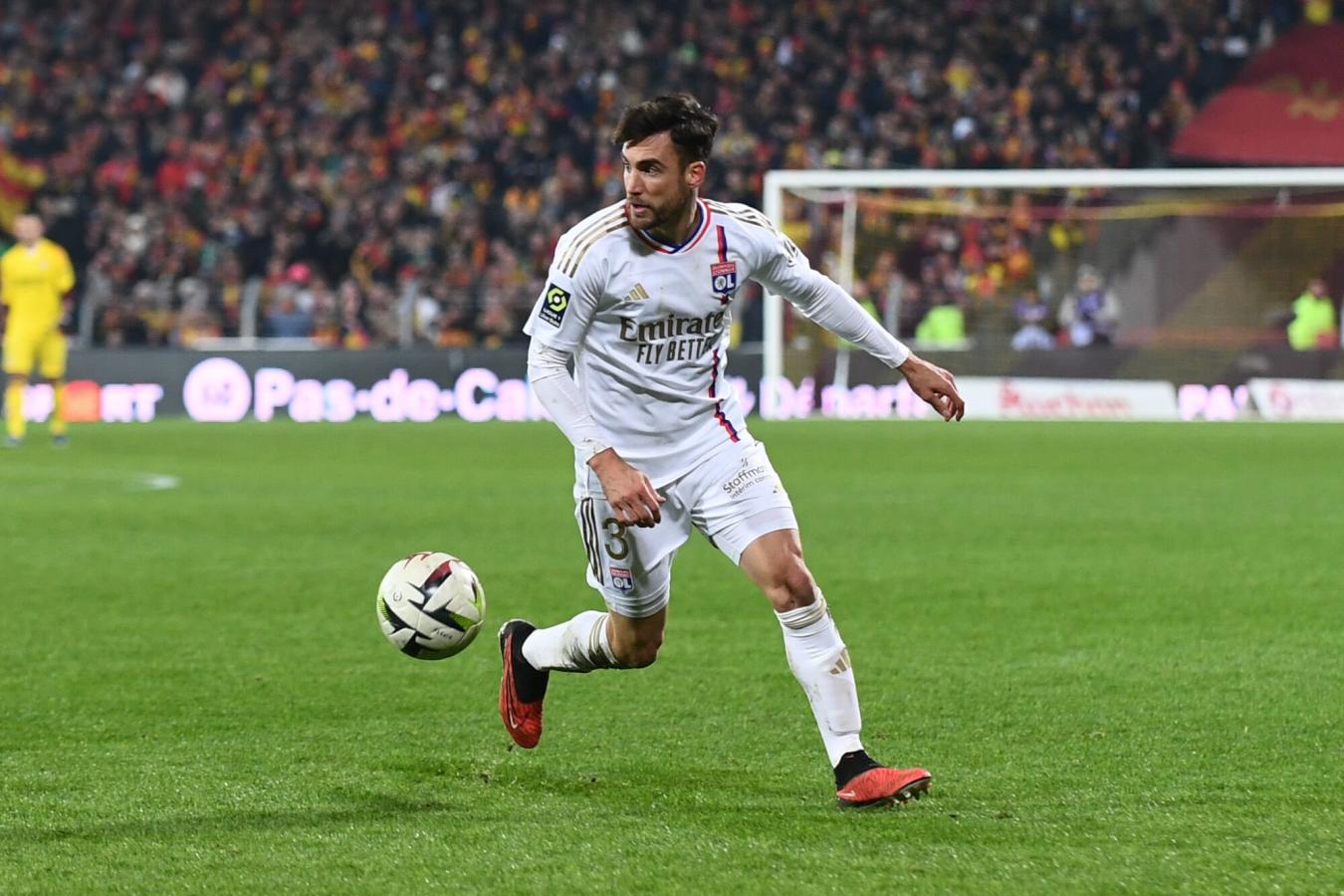 Imagen Nicolás Tagliafico intentará amargar a Mbappé en su último partido en PSG.
