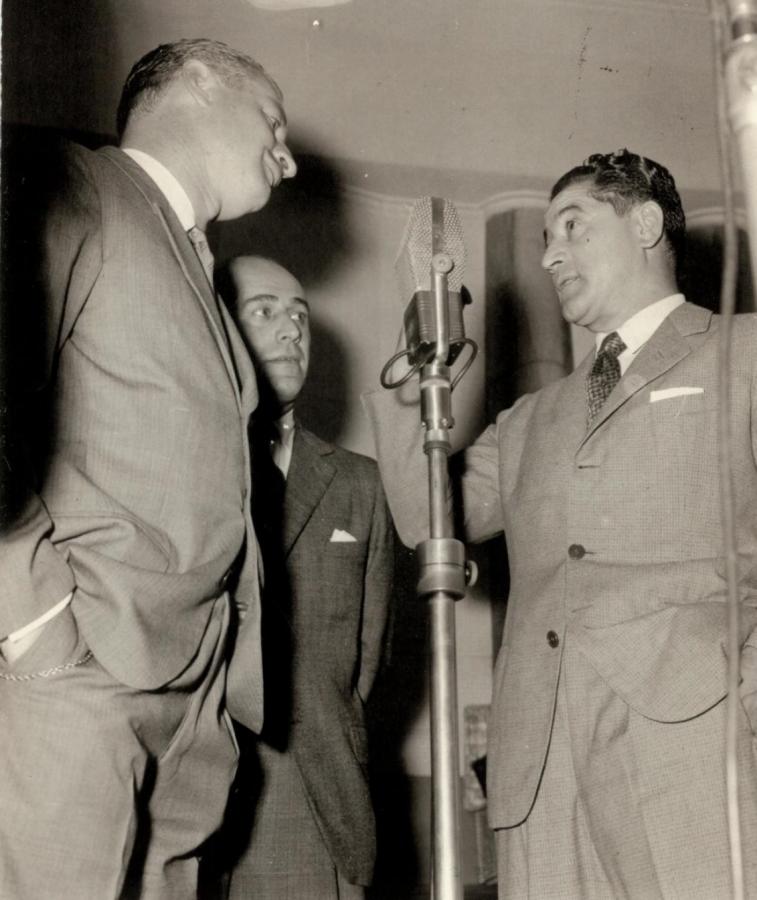 Imagen Dante Panzeri escucha a Pedernera en 1959 en Radio Belgrano.