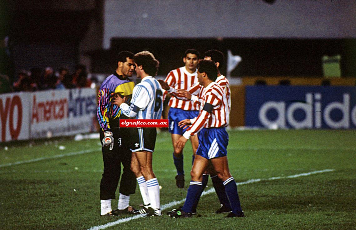 En cancha de River, en el marco de las eliminatorios, estos dos referentes se cruzaron.