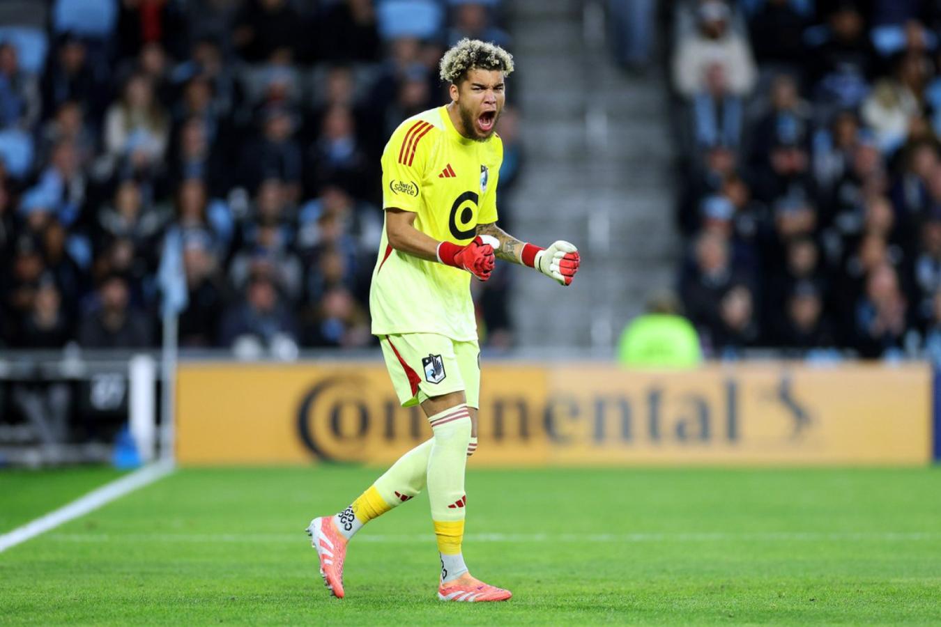Imagen Dayne St Clair fue elegido como mejor arquero de la temporada 2025 de la MLS.