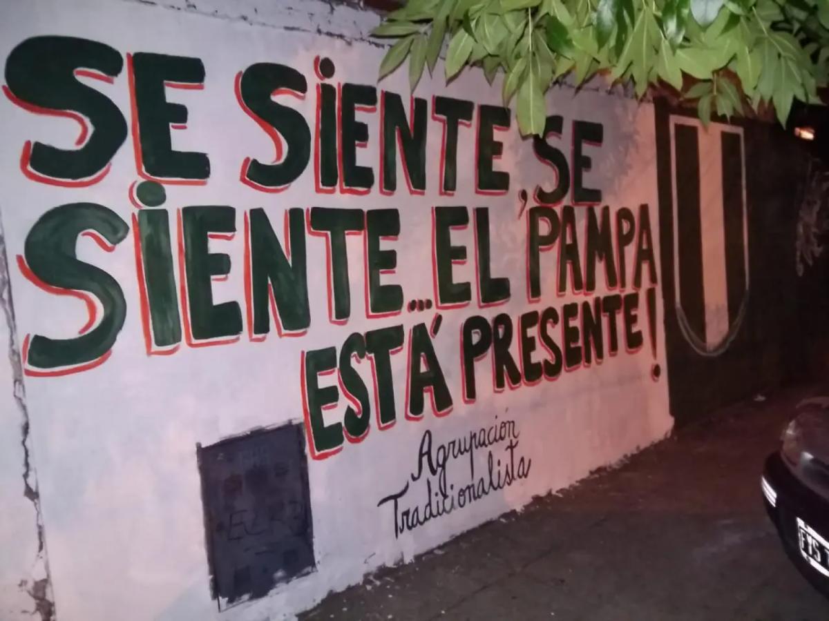 Las paredes no olvidan, eternamente en el recuerdo de la gente de Banfield