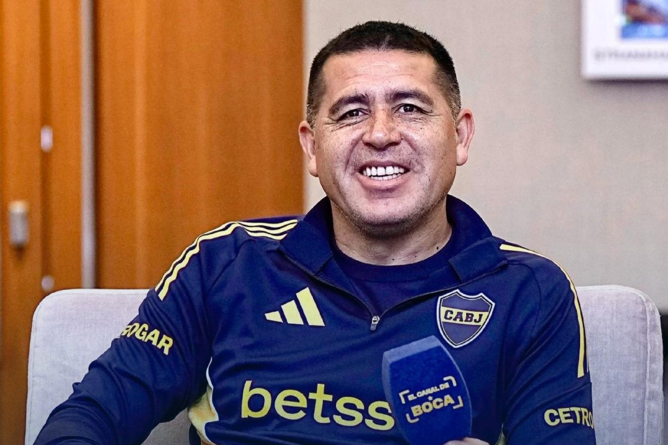 Imagen Riquleme hizo el gran esfuerzo con Paredes y fue más austero para otras incorporaciones.