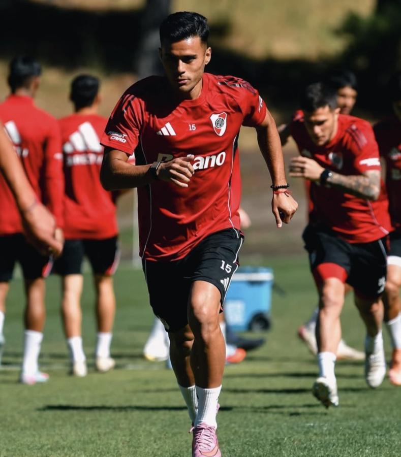Imagen Fausto Vera sueña con salir campeón con la camiseta de River.