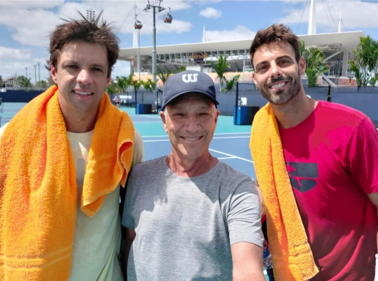 Imagen Los Zeballos, junto con Granollers, en el circuito.