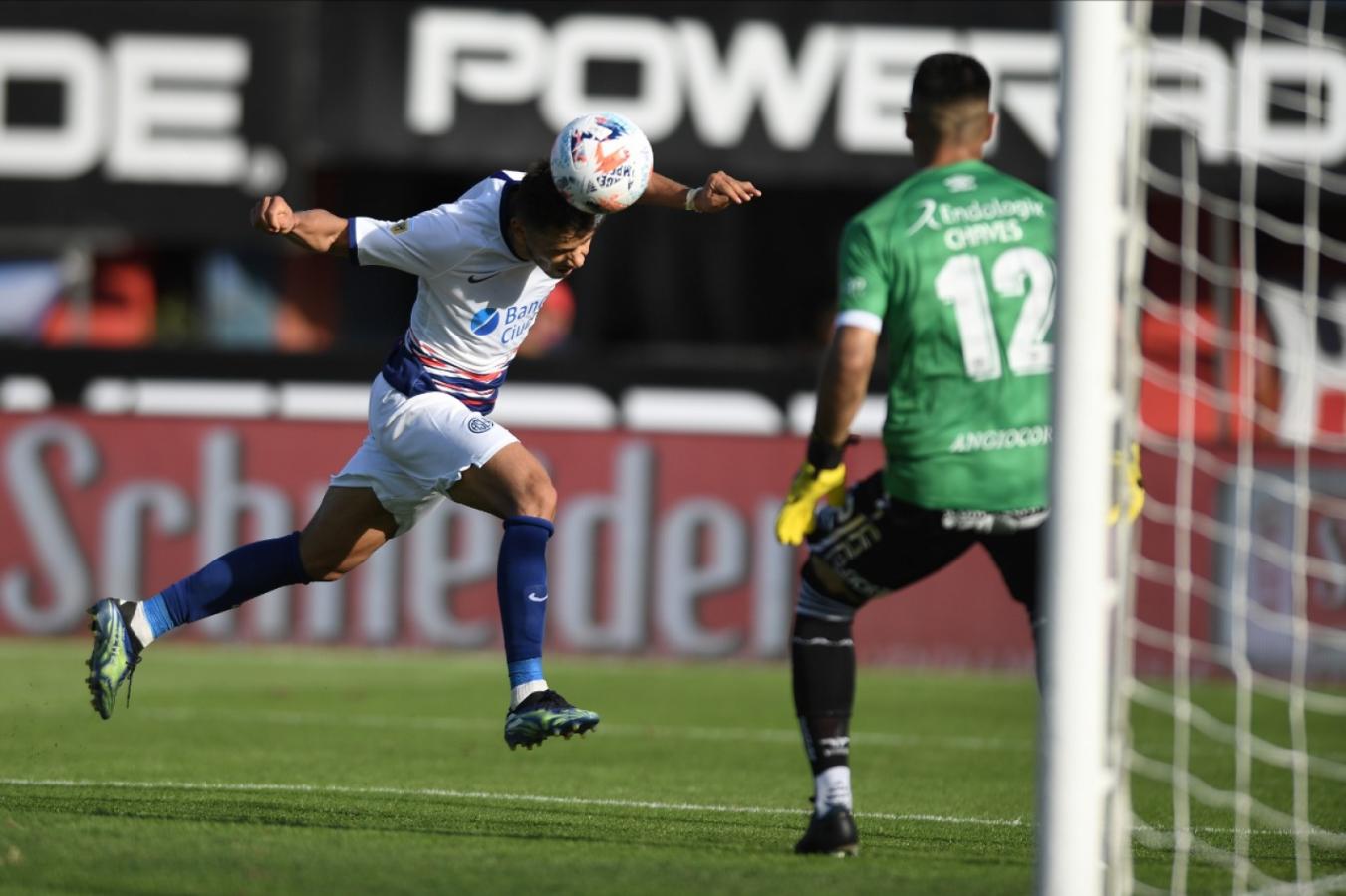 Imagen Ángel Romero puso de cabeza el 1-0 parcial para el equipo de Dabove. Foto: @SanLorenzo