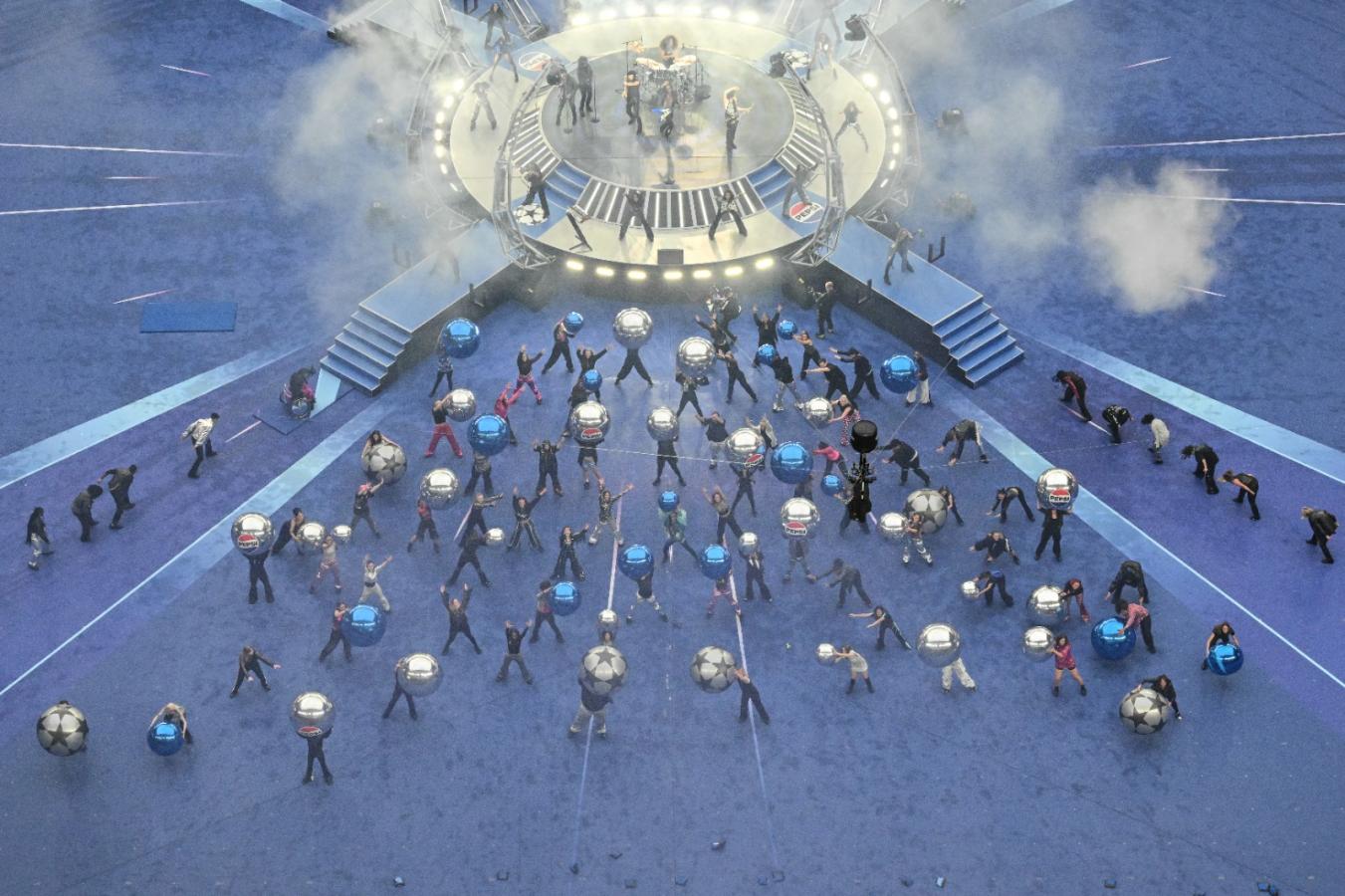 Imagen El show de apertura duró cerca de diez minutos.