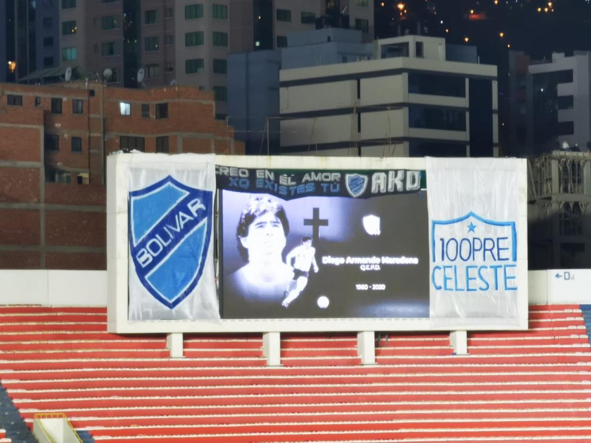 Imagen Homenaje a Diego Maradona en el Hernando Siles de La Paz.