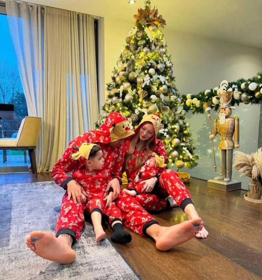 Imagen Cuti Romero en modo navideño