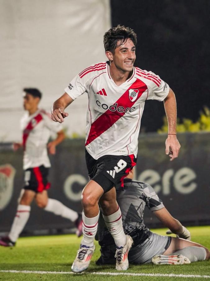 Imagen Tras destacarse en Reserva, Gallardo lo llevó al Mundial de Clubes y lo dejó en Primera.