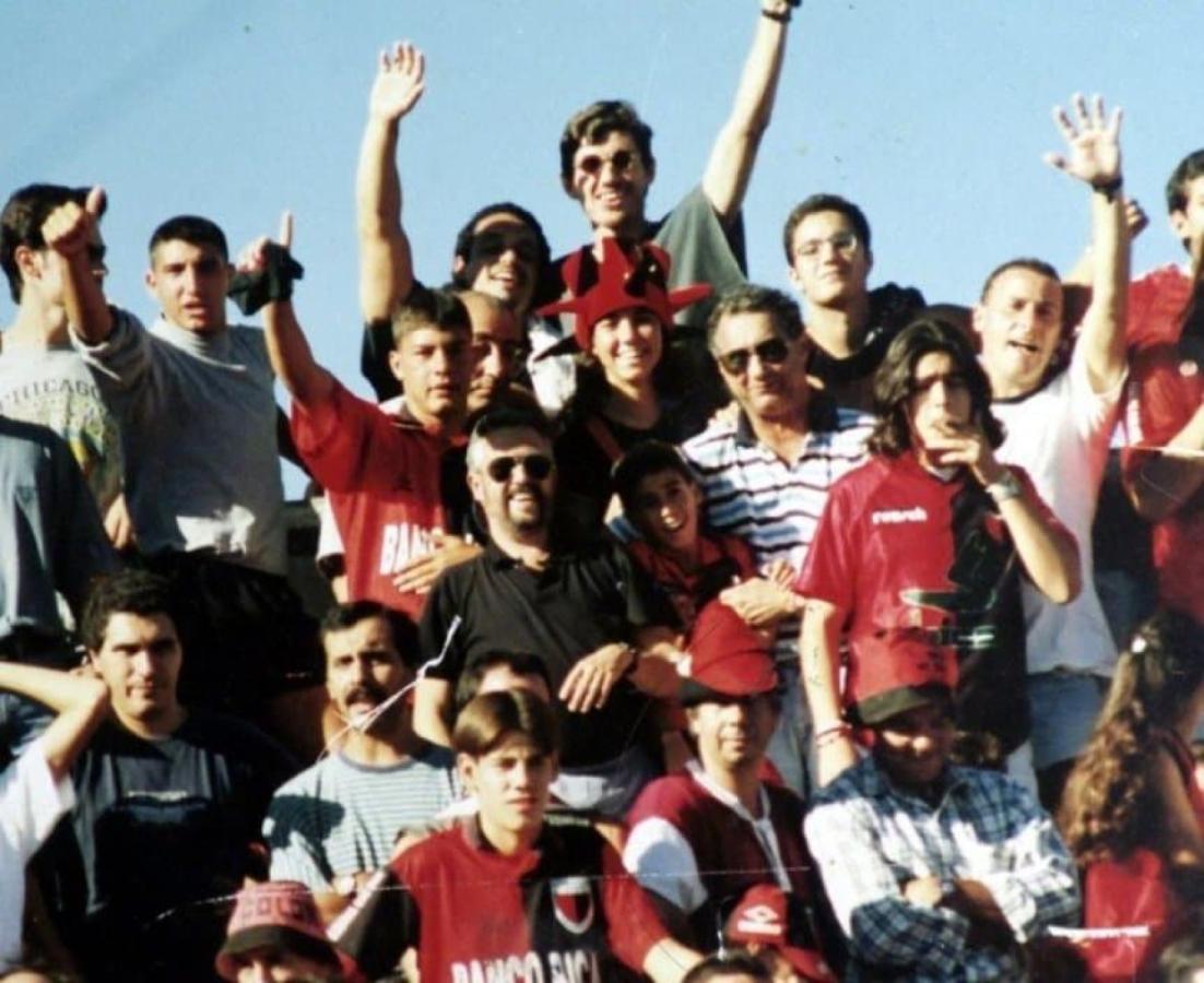 Imagen Battaglia en la tribuna de Colón en 1996