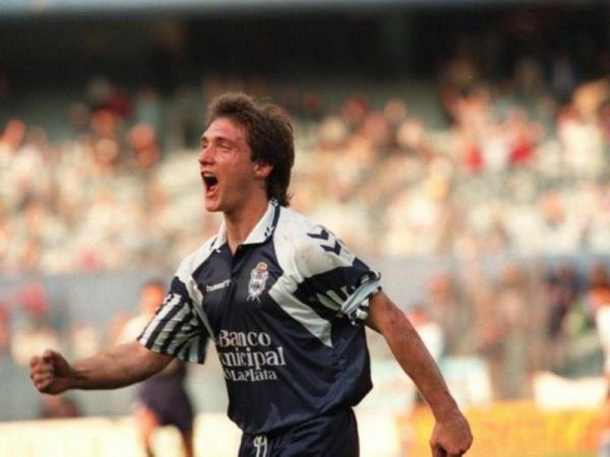Imagen Guillermo Barros Schelotto obtuvo la Copa Centenario 1993 en Gimnasia