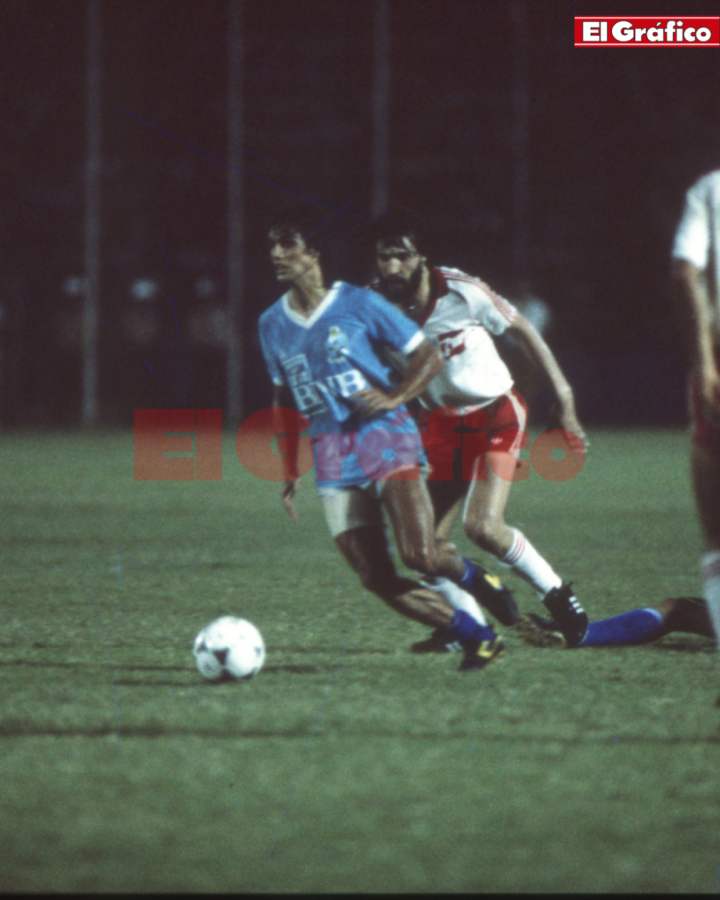 Imagen Una curiosidad del archivo: con Blooming frente a Argentinos Juniors