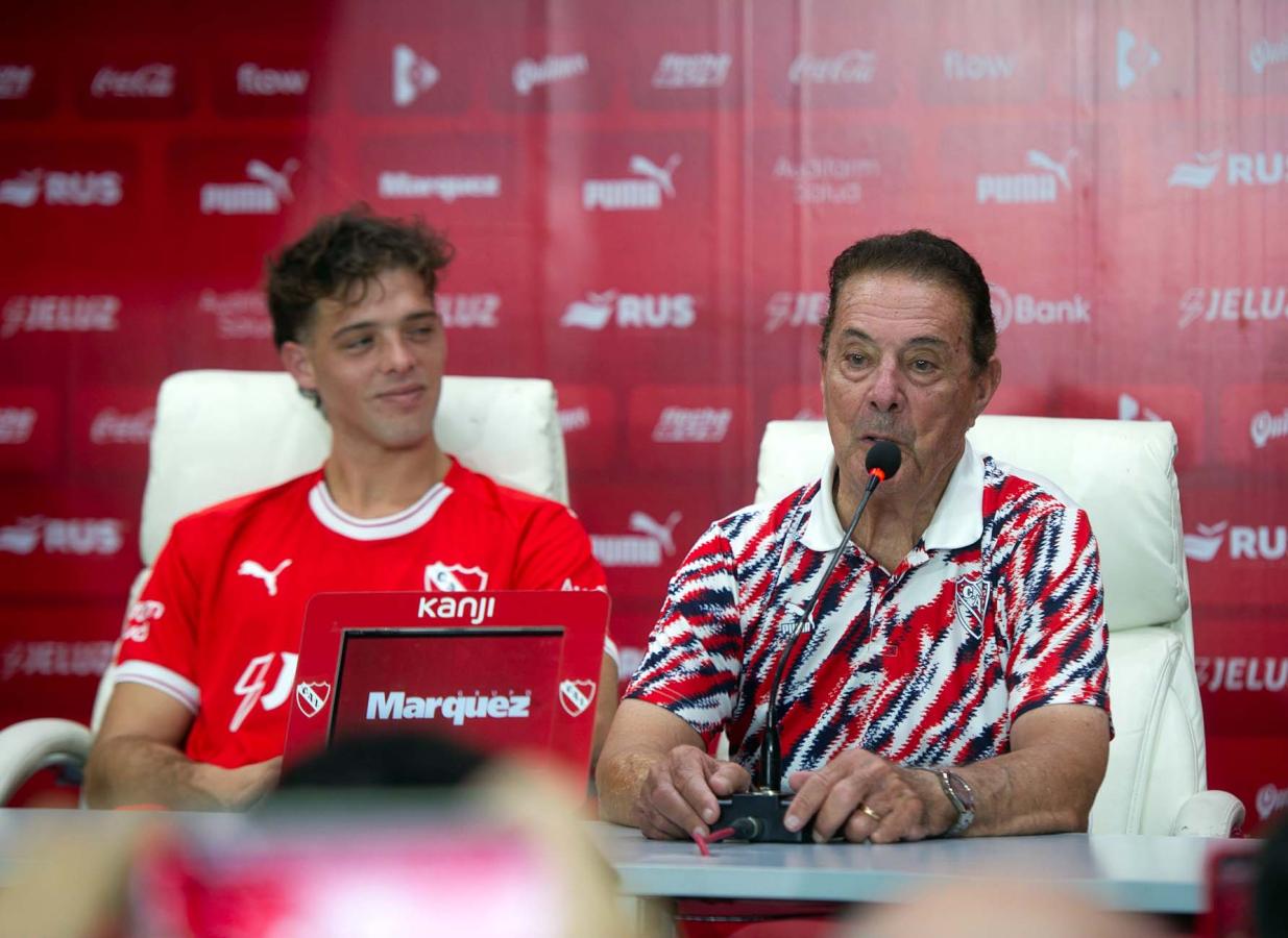 Imagen Pepé Santoro acompañó a Santiago Maratea en el lanzamiento de la colecta (TELAM)